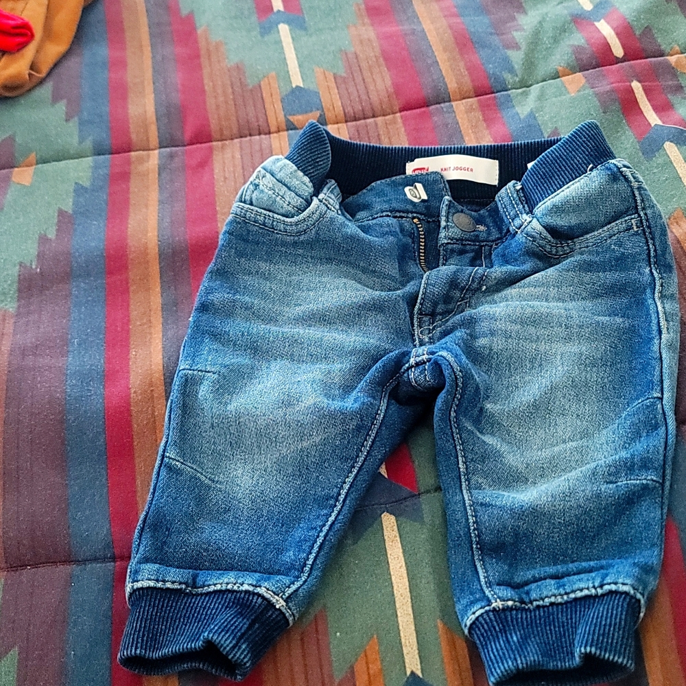 Levi's
